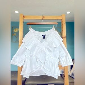 NWT-Ruffle White V-Neck Blouse